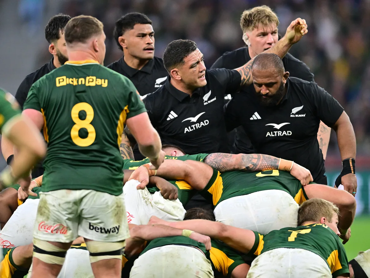 NON-ENGAGEMENT PACT: Rassie seethes at Rennie’s accusations as All Blacks get away with negative scrum tactics