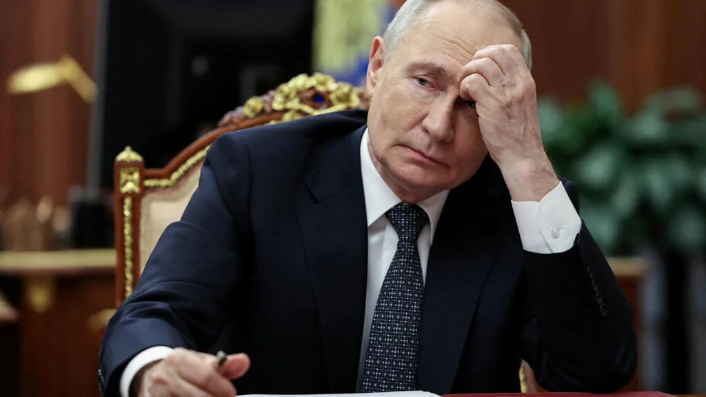 Congrès de Russie unie: Vladimir Poutine s'exprime dans un contexte difficile à un mois des législatives