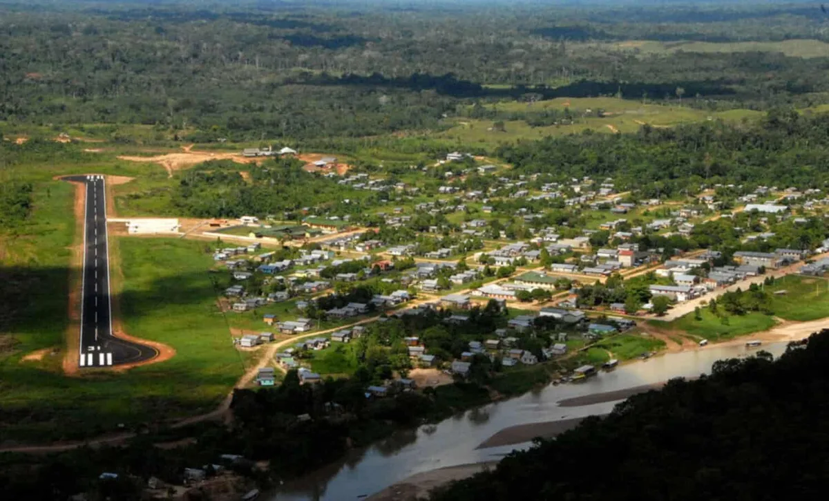Cemitério de Jordão está lotado em área sujeita a alagamentos, diz MP