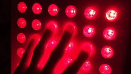 heise+ | Gesundheit durch Licht: Was Rotlichttherapie leisten kann