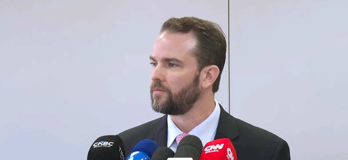 Gatilhos incluídos no projeto que reduz preço do combustível deve gerar economia de R$ 10 bi no próximo ano, diz Durigan