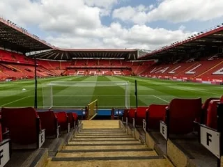 Un corps sans vie retrouvé sur le terrain du stade appartenant au club de football anglais Charlton Athletic