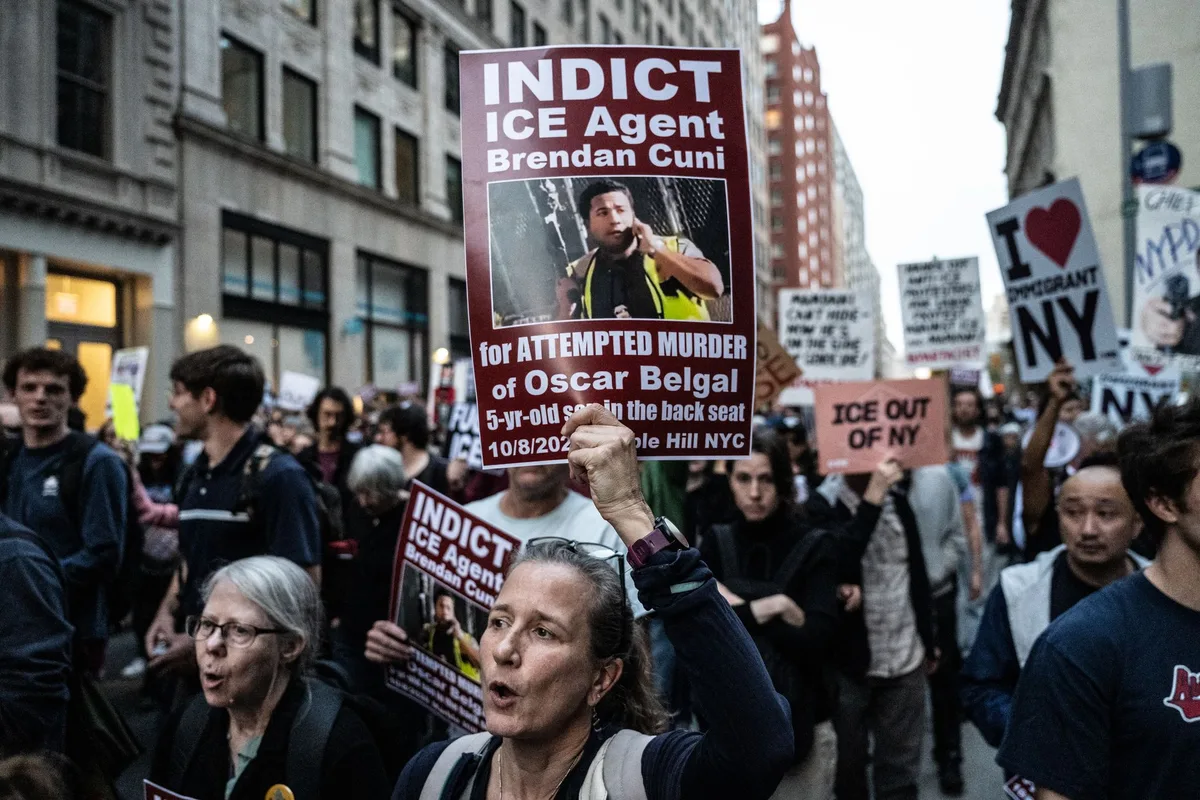 Après une fusillade de l’ICE, l’indignation des New-Yorkais