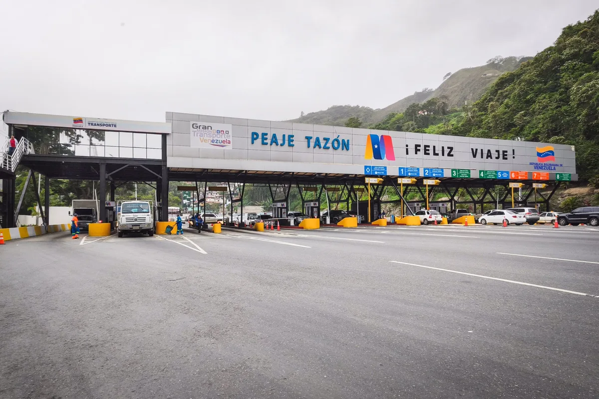 Conductores cuestionan tarifas del peaje de Tazón mientras denuncian deterioro de la Autopista Regional del Centro