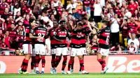 Flamengo: Josmar treina com profissionais e vira opção no ataque