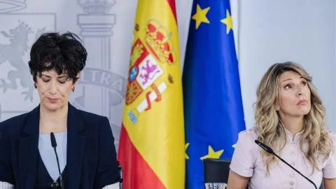 El empleo cae en 162.840 trabajadores en agosto, menos de lo habitual gracias a la regularización de migrantes
