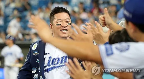삼성 최형우, 42세 8개월에 최고령 만루 홈런 신기록