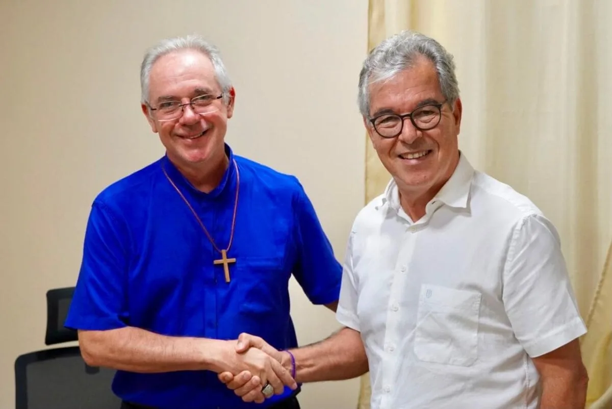 Jorge Viana deseja boas-vindas a Dom Antônio Fontinele, novo bispo de Rio Branco
