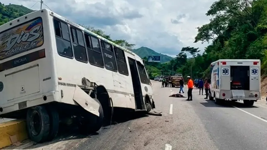 TRAGEDIA EN LA ARC: Conmoción por accidente de autobús escolar, una profesora murió y varios niños quedaron heridos
