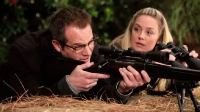 Ator que viveu pai de Hayden Panettiere em ‘Heroes’ lamenta a morte da atriz e critica paparazzi que ‘a perseguiram’