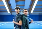 Mischa Zverev questiona físico de Alcaraz e Sinner: ?Não são tão fortes?