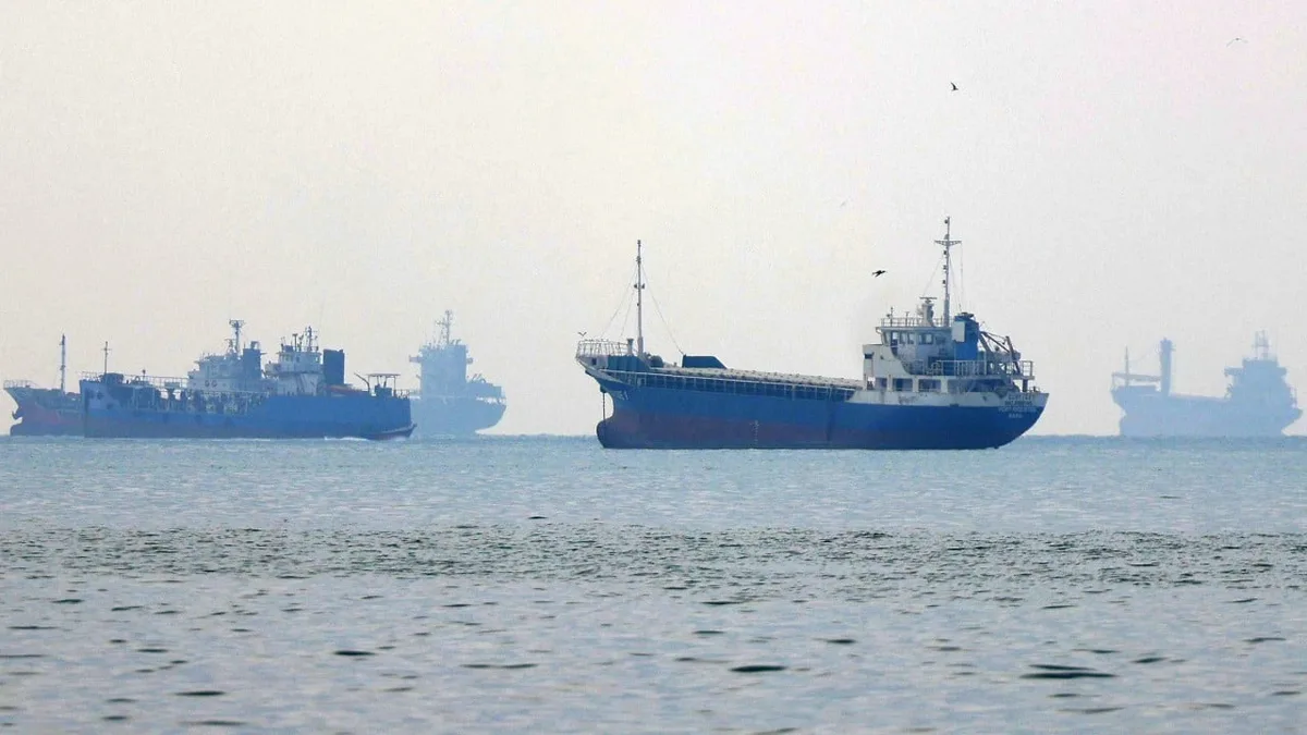 Iran is set to unveil temporary Hormuz agreement to Gulf nations on Monday