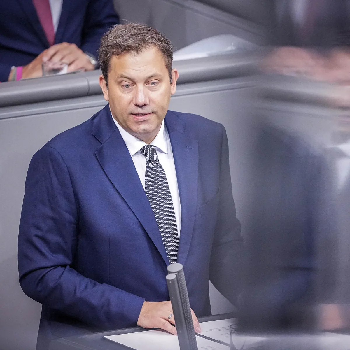 Nach Bas' Rückzug - Klingbeil kündigt Neuwahl der SPD-Führung an - Schwesig äußert sich nicht zu möglicher Kandidatur