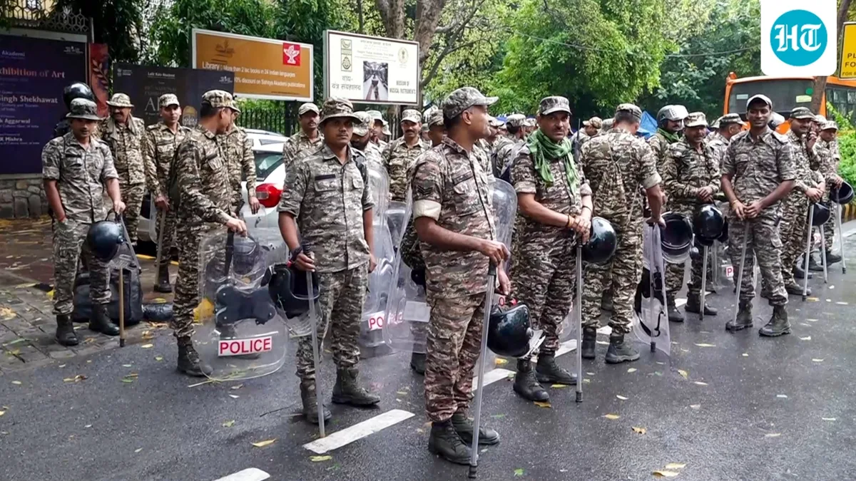 Delhi HC seeks cops' response on Indian Youth Congress' plea over anti-CEC stir nod
