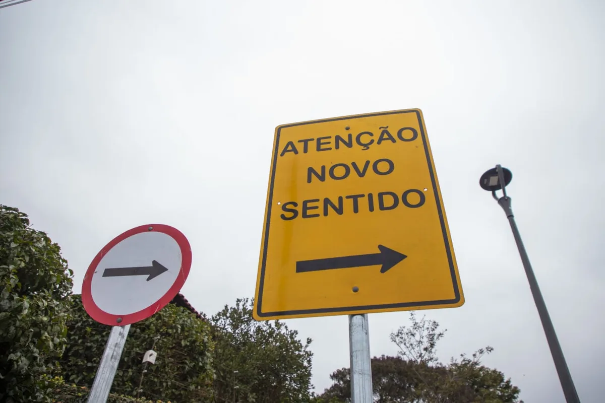 Rua do Cajuru, em Curitiba, passa a ter sentido único
