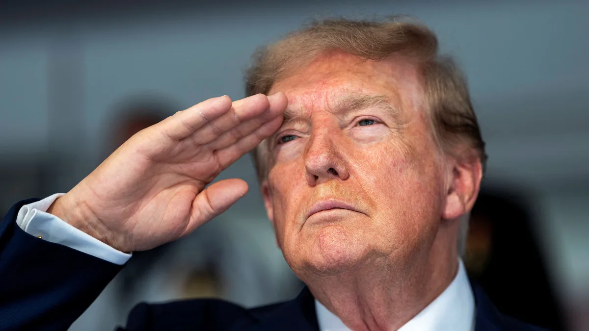 Estados Unidos suspende las citas para visas en todo el mundo mientras endurece los controles migratorios