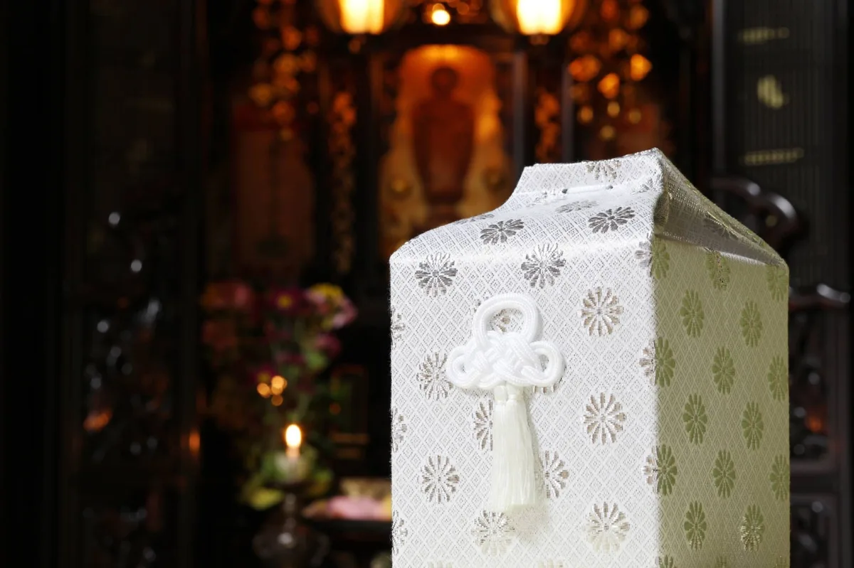 As population grays, Tokyo mulls more crematoria to meet demand
