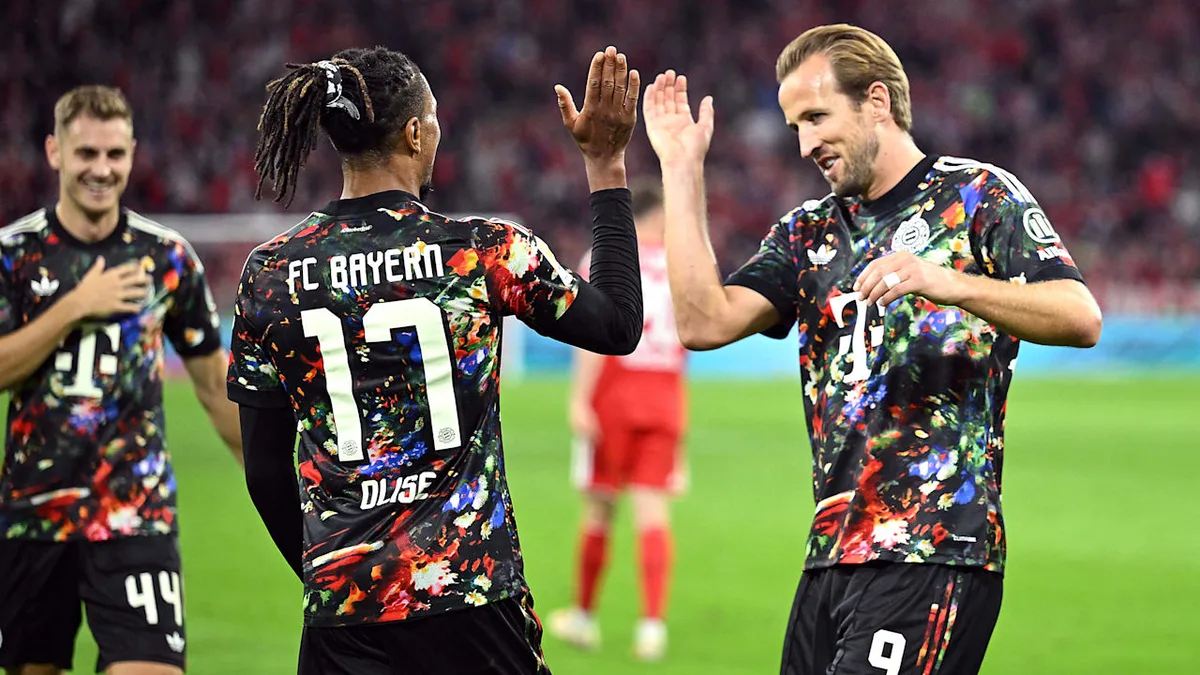 Party vorm Wiesn-Start - Bayern-Show im umstrittenen Trikot!