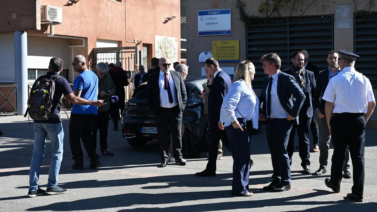 À Aubagne, le principal d’un collège et une professeure ont été blessés au fusil de chasse, un jeune interpellé