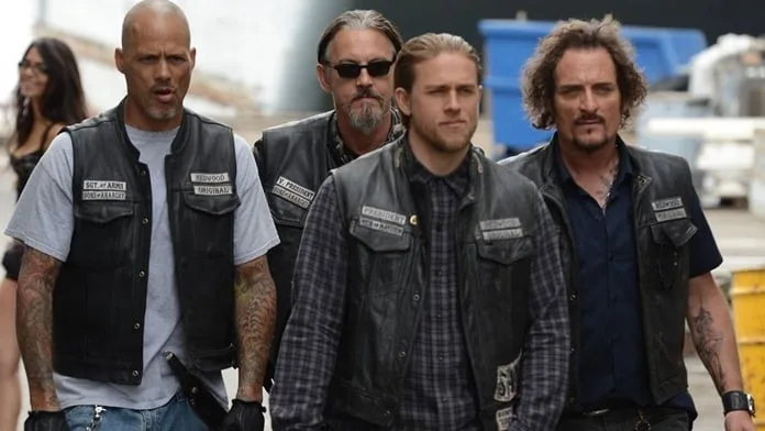 Com Charlie Hunnam, elenco de “Sons of Anarchy” se reunirá para nova série