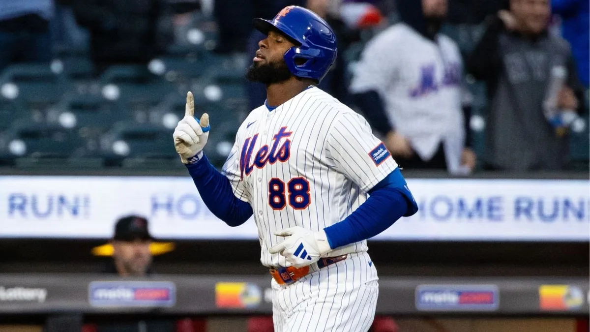 Should the Blue Jays target Robert Jr. on waivers?