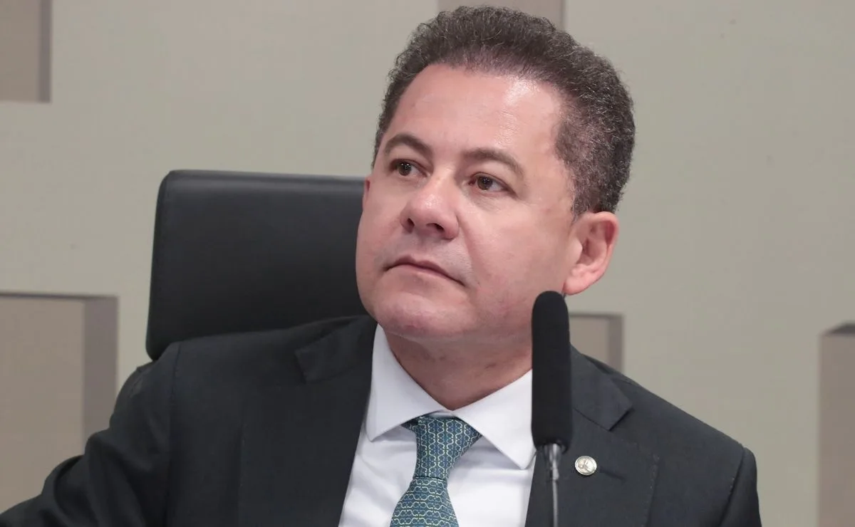 Deputado Cezinha de Madureira é investigado por suposta promessa de acesso a ministros do STF