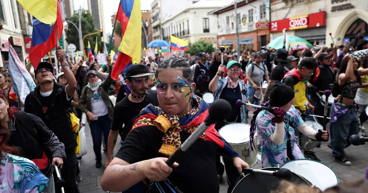 Masiva protesta en Colombia: miles de personas marchan contra el gobierno de Abelardo de la Espriella