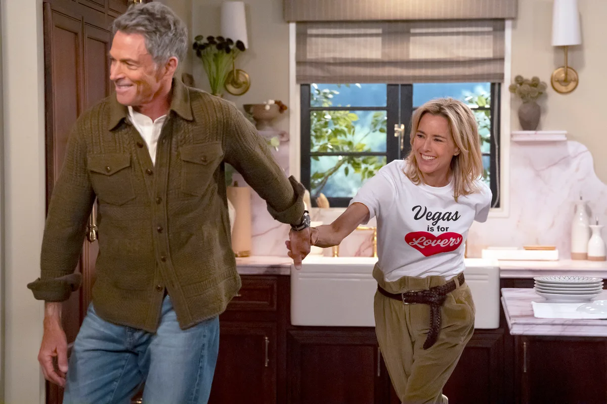 NBC’s ‘Newlyweds’ Drops First-Look Photos Of Tim Daly & Téa Leoni