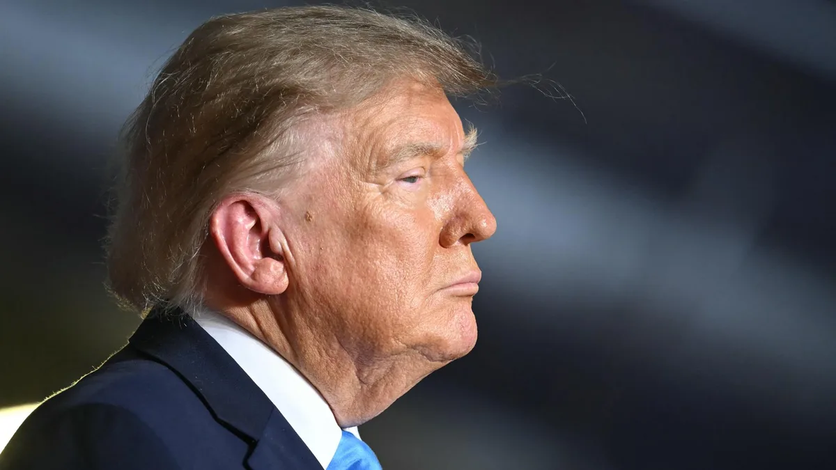 Donald Trump n’a pas du tout digéré la fronde des télés américaines, selon le « New York Times »
