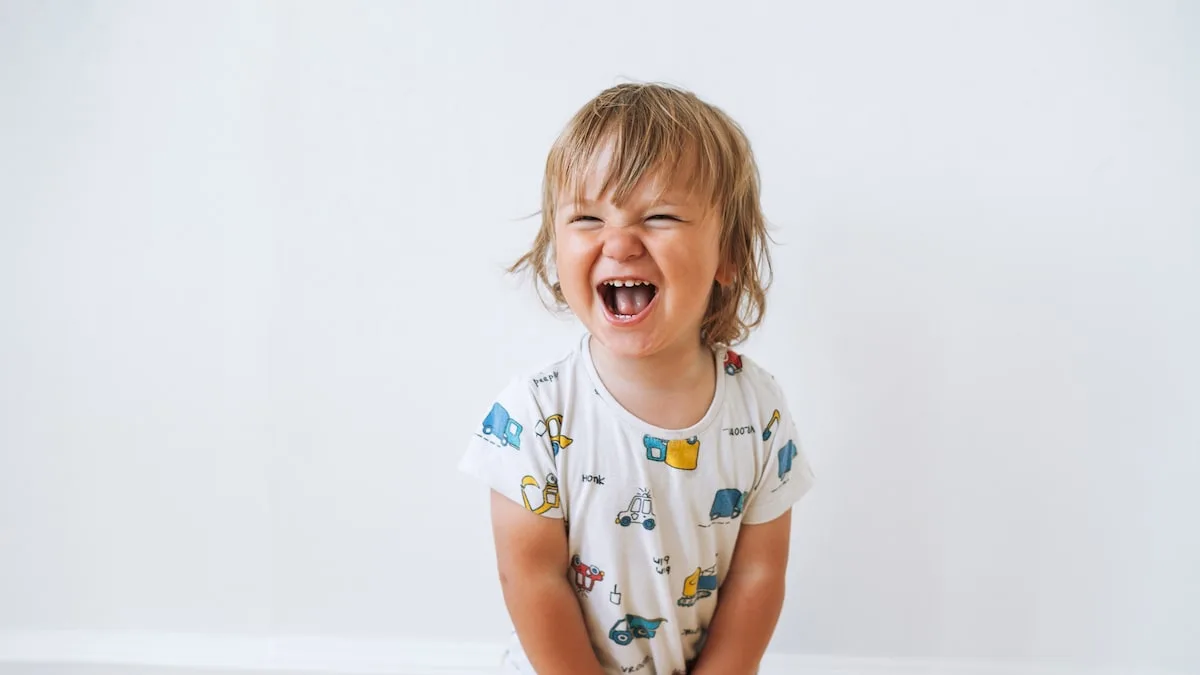 Spontanes und bewusstes Lachen entstehen laut Forschern in unterschiedlichen Netzwerken des Gehirns – beide haben ganz eigenen Aufgaben