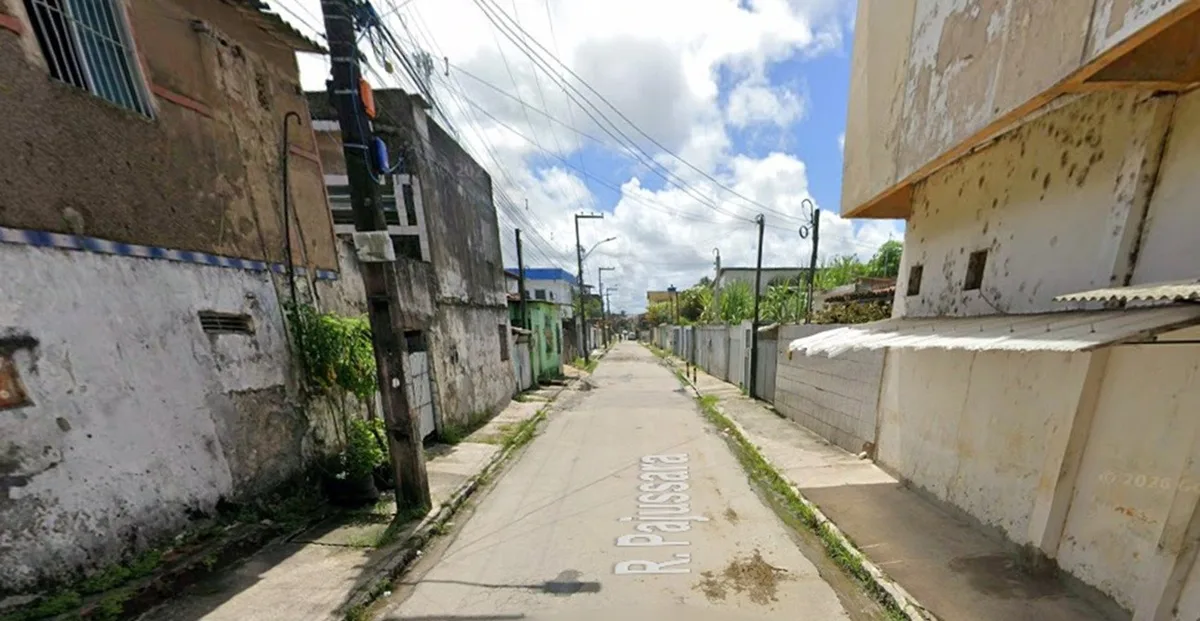 Mulher mata marido a facadas dentro de casa e é presa em flagrante após ligar para PM