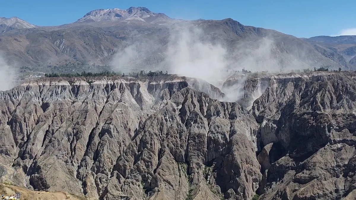 Stärke 7,2: Rettungskräfte eilen in die Anden nach Erdbeben in Peru