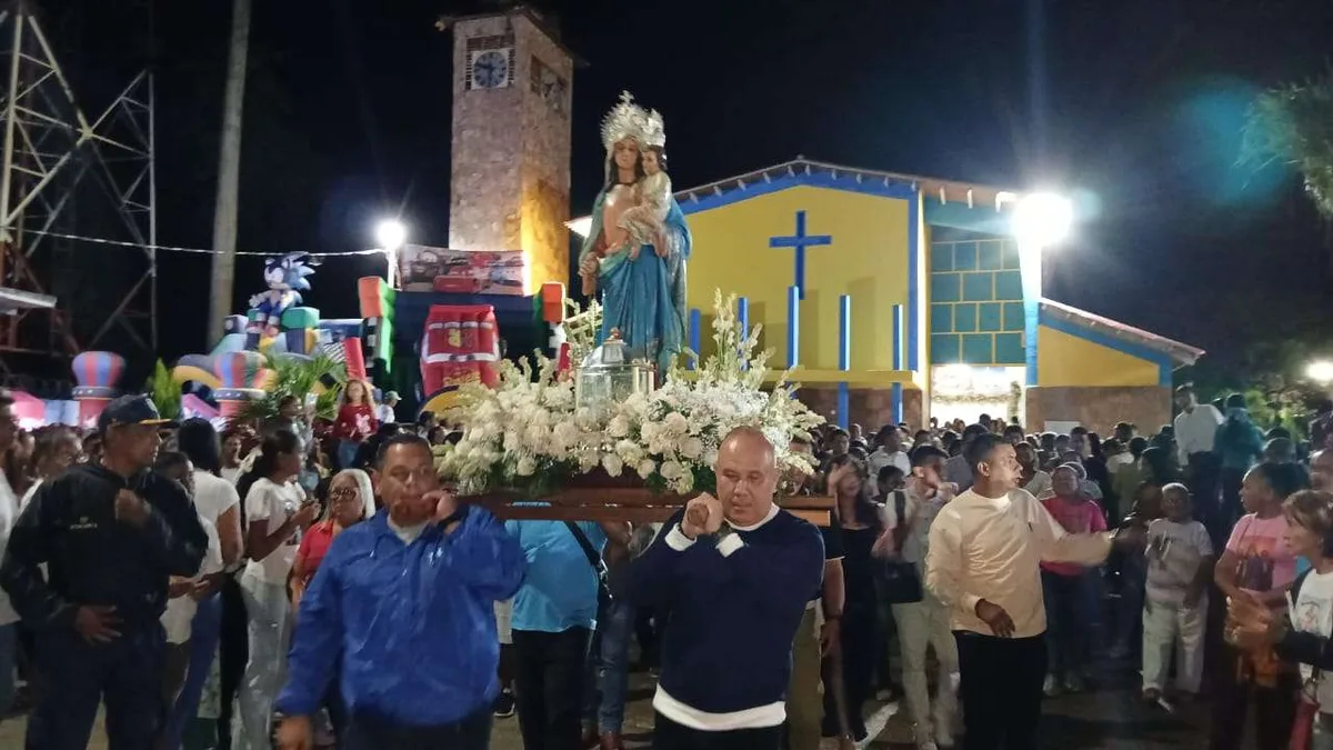 Con devoción y fe celebran a la Virgen del Rosario en Yaracuy