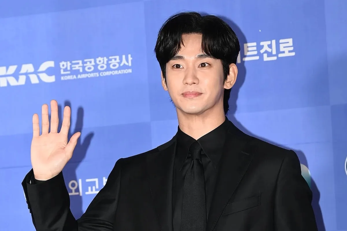 Kim Soo Hyun Confirmed To Attend 2026 The Fact Music Awards As Presenter