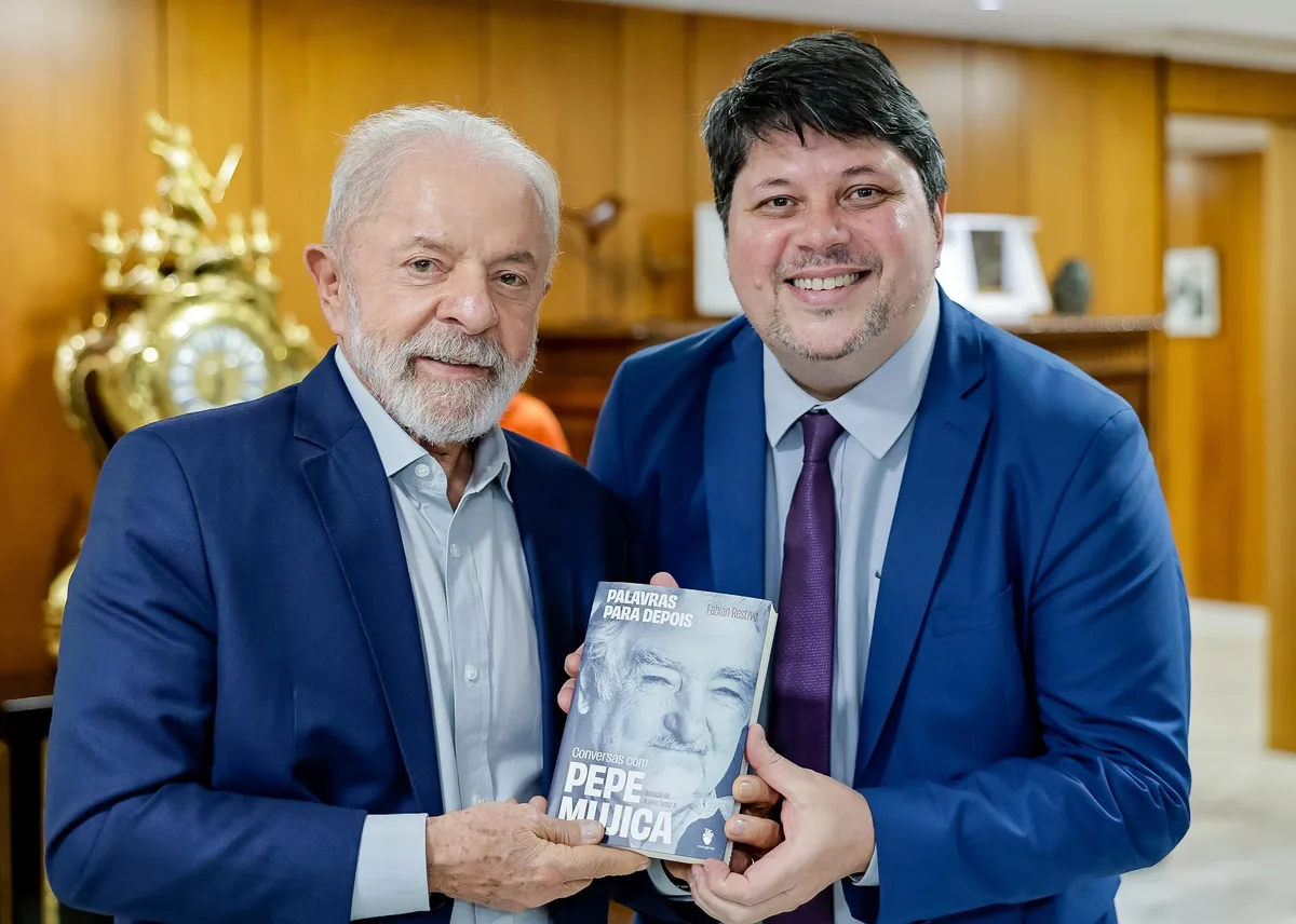 El Gobierno rechazó el ingreso al país de un periodista brasileño que había criticado a Milei