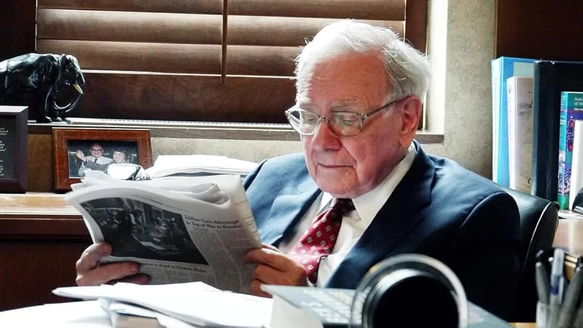 Warren Buffett deixa a liderança da Berkshire Hathaway: eis 6 conselhos de finanças pessoais!