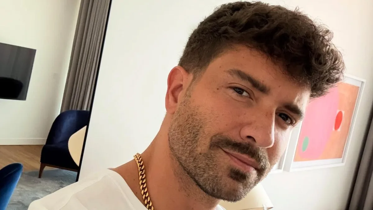 Así es el refugio de Pablo Alborán en Madrid donde ahora toca descansar y recuperarse: jardín tropical, comedor selvático y sala de música