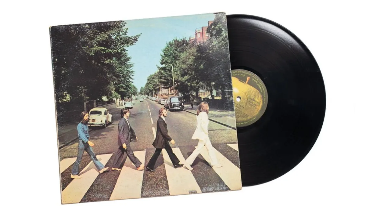 Für Beatles-Biopic: Schauspieler stellen „Abbey Road"-Cover nach