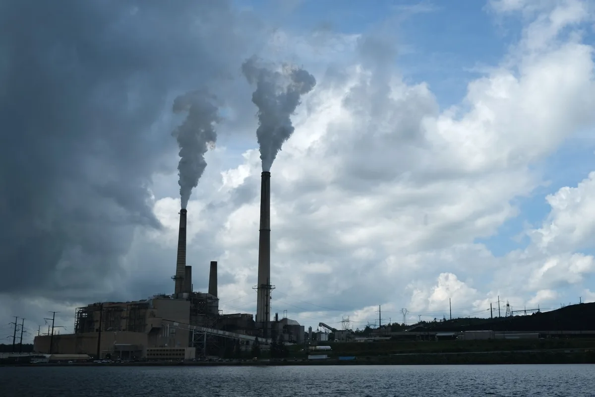 États-Unis : Trump enterre les limites d’émissions polluantes imposées aux centrales électriques