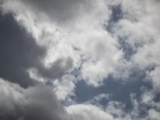 Baisse des températures, pluie… À quelle météo faut-il s’attendre dans les prochains jours ?