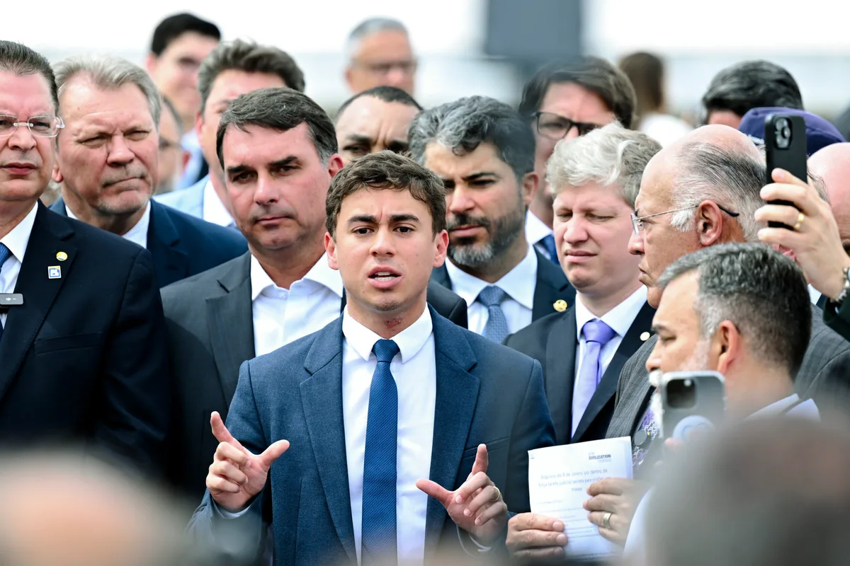 Nikolas defende Gaspar e diz que vice fortalece chapa de Flávio