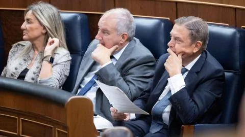 El CIS retrata al Gobierno: tres aprobados, 19 suspensos y diez ministros desconocidos para la mayoría