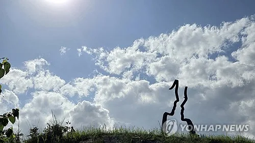 금요일 서울 한낮 30도 안 넘는다…전국 낮 최고 25∼32도