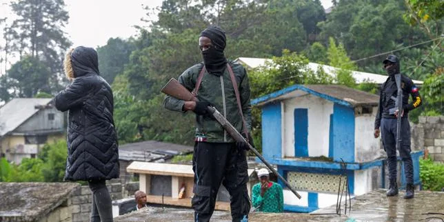 En Haïti, les journalistes victimes d’attaques en série : « J’ai toujours pensé que je pourrais être victime des gangs ou des policiers, mais pas de la population »