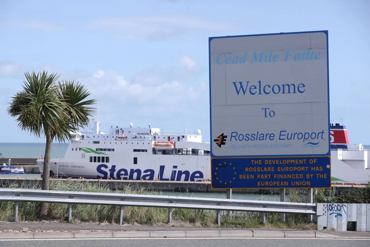 Ferry passport rule change should include Northern Ireland, Sinn Féin says