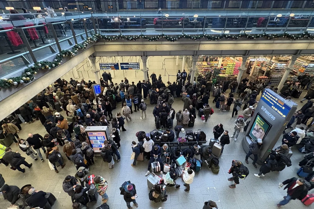 London travel news LIVE: Major disruption between St Pancras and Luton after person hit by train
