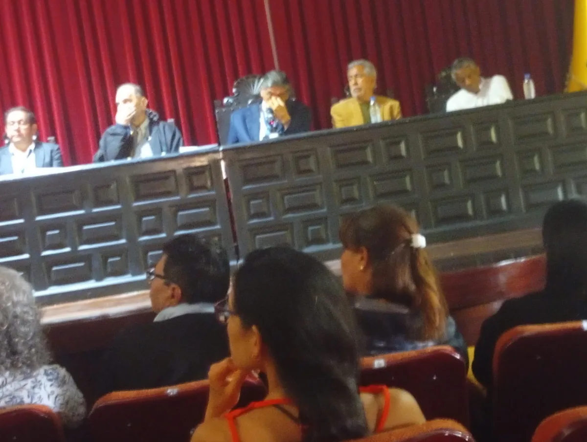 Denuncian que autoridades interinas negaron el derecho de palabra a la Apusb en acto protocolar