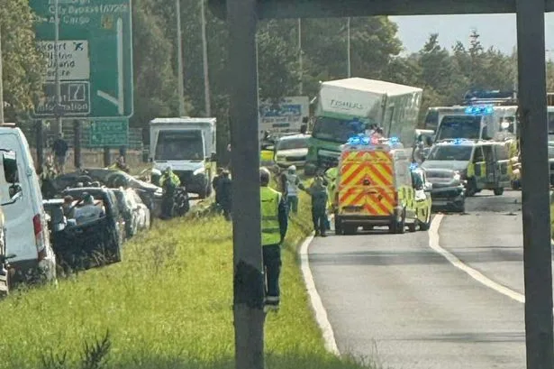 A8 crash near Edinburgh Airport leaves 'cars on roofs' with warning to tourists