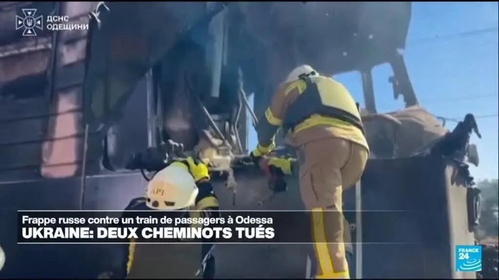 Guerre en Ukraine : deux cheminots tués dans une frappe russe contre un train de passagers