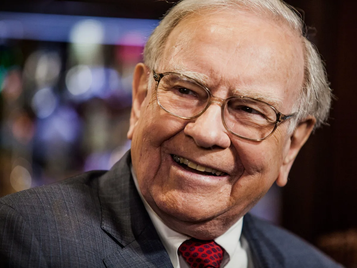 Warren Buffett says to 'make money while you sleep.' AI agents may be the answer, Robinhood CEO says.